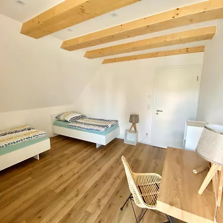Apartments Bei Playmobil 2,130 M2,24H Self Check-In,Free Parking Zirndorf Buitenkant foto